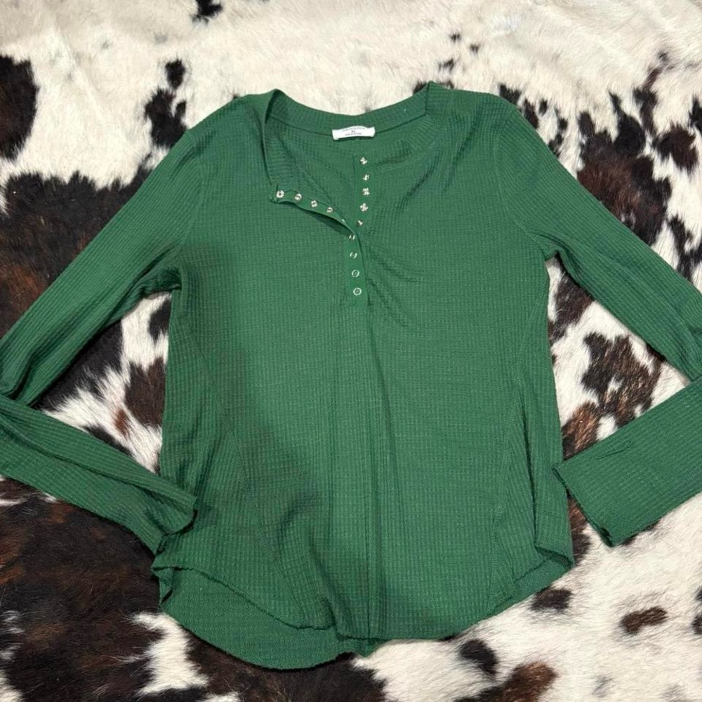 Zenana Outfitters Forest Green Waffle Henley Long Sleeve Top
